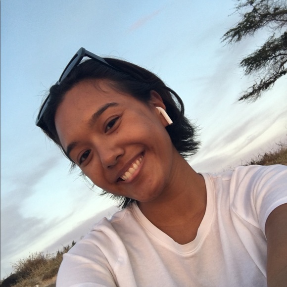 Meet your Posher, Hikialani - Picture 1 of 1